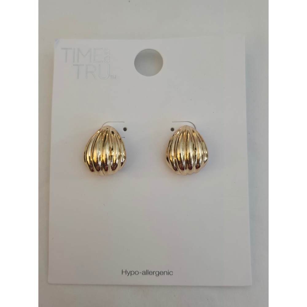 Time and Tru Gold Tone Shell Stud Earrings Hypoallergenic Ribbed Teardrop chunky